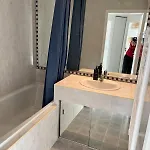 דירה With Private Garden, Pool & 150 M אנטיב